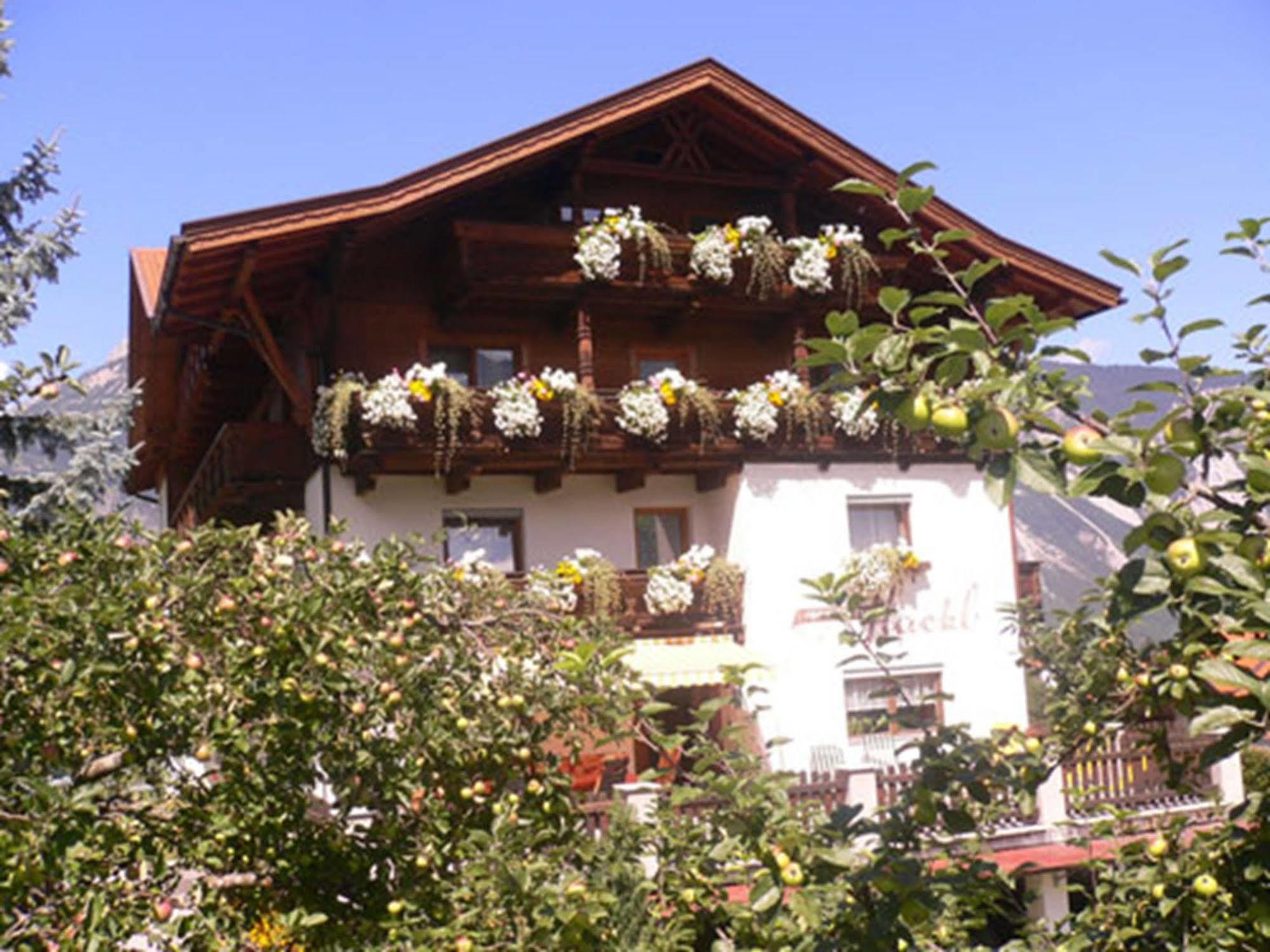 Gaestehaus Hackl Sautens Esterno foto