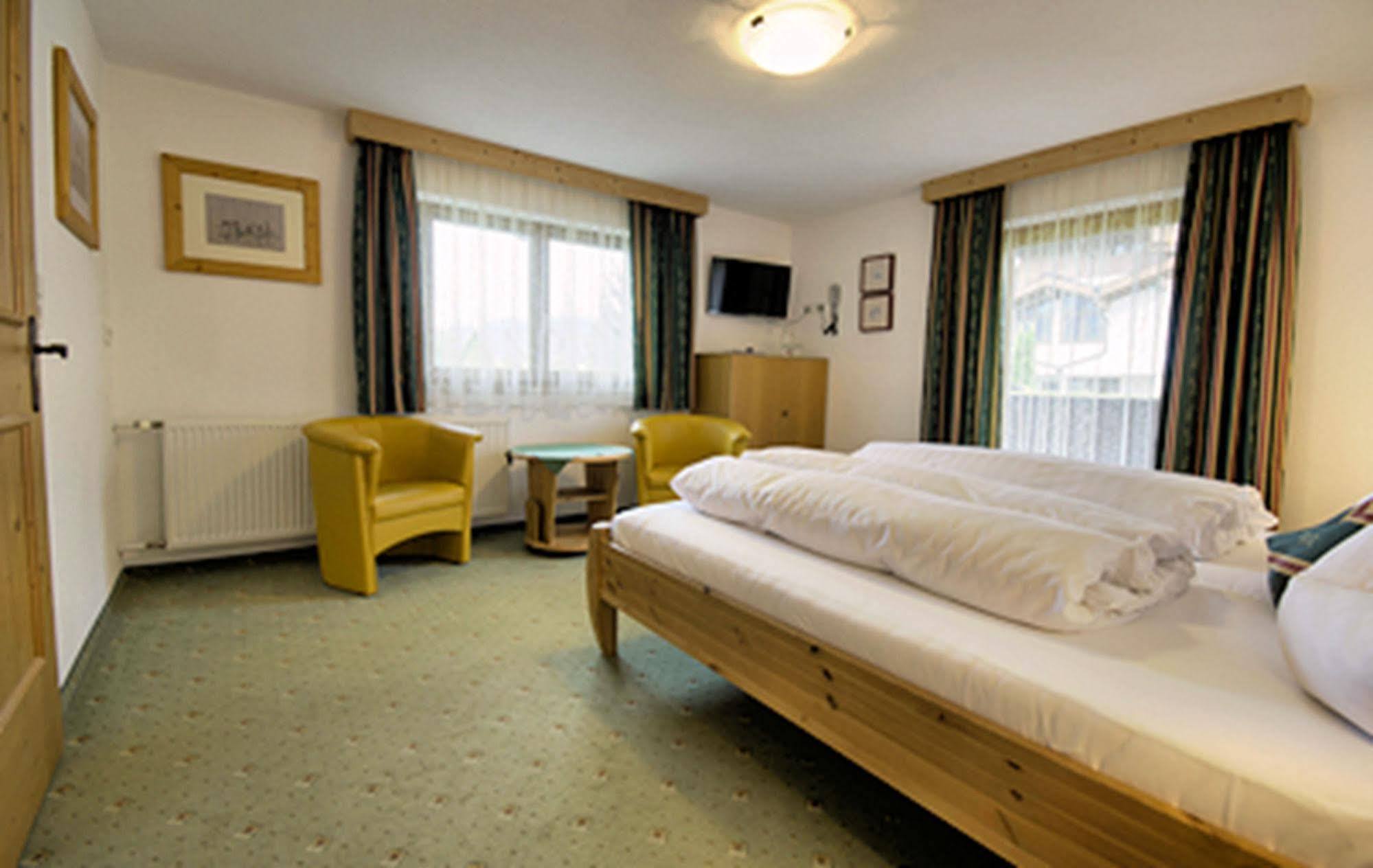 Gaestehaus Hackl Sautens Esterno foto